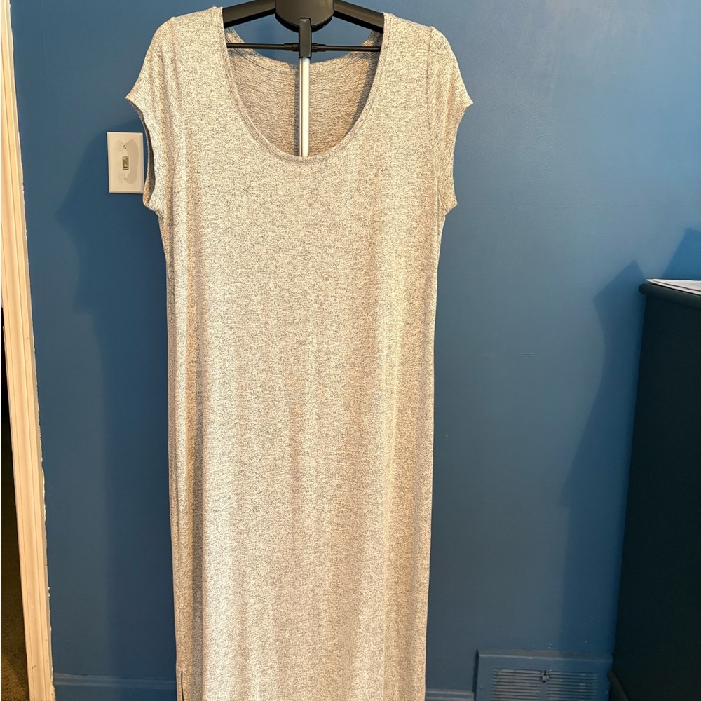 Lou & Grey Light Gray Midi Dress